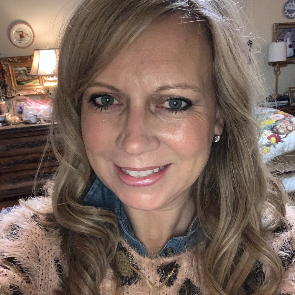 Meet your Posher, Lisa